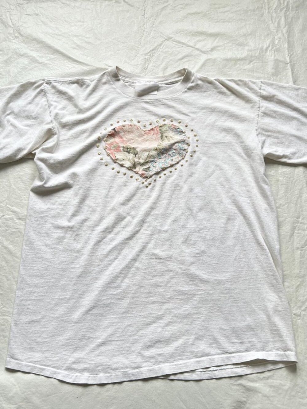 Vintage sleep shirt heart puff paint white pink floral one size single stitch